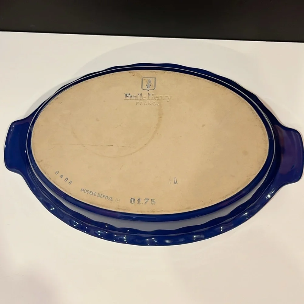 Emile Henry 1.75 L Scalloped Edge Casserole Dish France- Gorgeous❣️